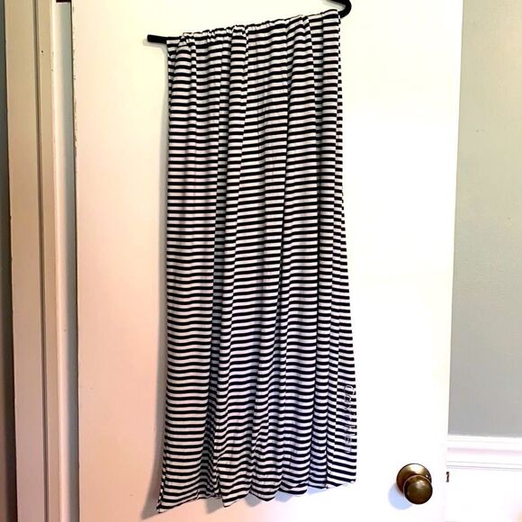 Calvin Klein navy & white stripe soft infinity - Picture 6 of 11